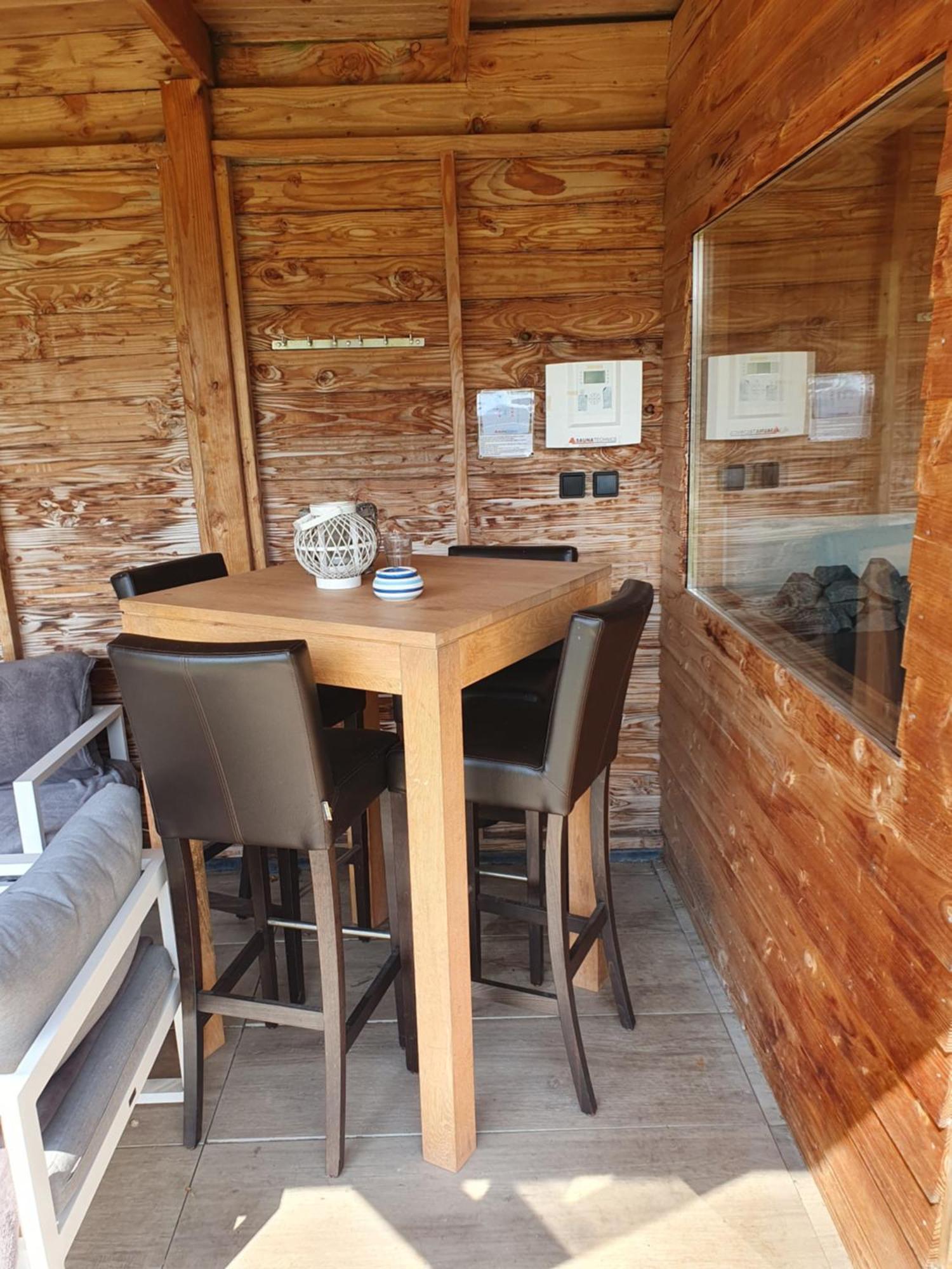 With Sauna In Zeeland Holiday home *